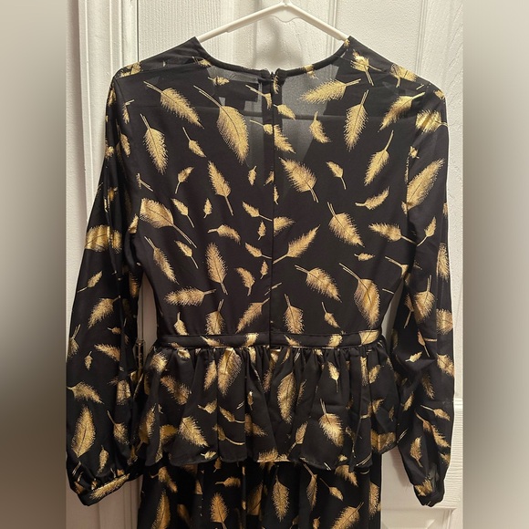 GRACIA - Maxi black dress, size small, with gold feathers printed - Picture 6 of 7